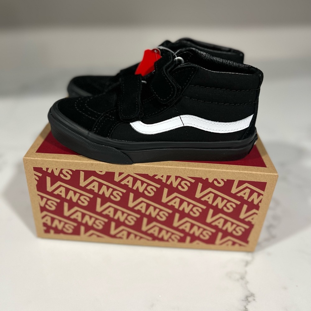 NWT Kids Vans Sk8-Mid Reissue Shoes